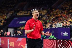 继伟谈郭士强训练三分&罚球：他会记命中率 哪天你问他要就能给你