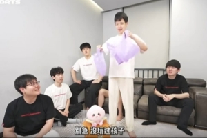 TES官方发布垃圾不落地游戏视频：手速比拼这一块~