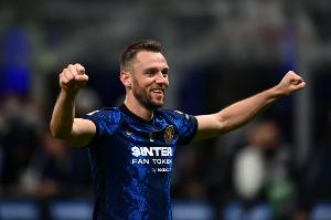 经纪人：德弗里、阿切尔比均愿留队，明年4月会和国米商谈续约