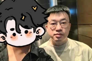 军中无戏言！网友与xiaohu成为邻居并分享合照 自爆小区一平方10万