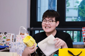 你也在吃瓜！ELK、Shad0w澄清后 369登录微博冲浪