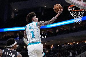 明天黄蜂客战猛龙 三球大概率出战 米勒&卡尔克布伦纳出战成疑