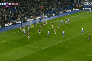 布莱顿争议绝平？鲁特尔禁区内反弹手球+补射破门，VAR介入判有效