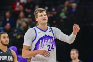 场均两双但赛季报销记者：凯斯勒要1.2亿的长约 爵士不愿意给