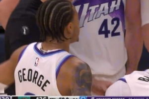 关键球！基昂特·乔治拧着身子失衡出手 踩线两分稳稳飙进