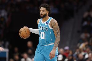 第二节轰16分率队反超！布里奇斯半场12中8砍下20分 三分6中4