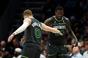 拒绝逆转！迪文：我们在聚光灯下稳住了阵脚 我们是很棒的球队