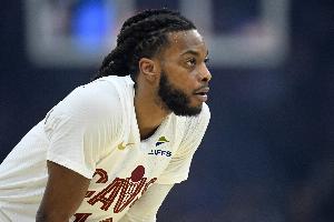 勇气可嘉！加兰三分球11中0拿到18分3板6助2断