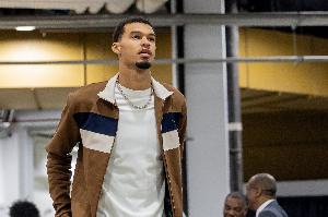 缺阵时9胜3负！文班：队友表现让我安心 球队风格愈发接近理想化