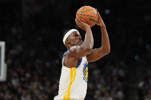 全靠杀伤！巴特勒半场5投0中&罚球8中8拿到8分3板3断