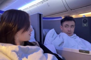 撒狗粮啊！赵继伟妻子晒视频：两个幼稚鬼的日常