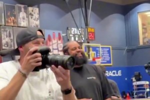 迷弟太多！这就是和库里做队友的快乐吗