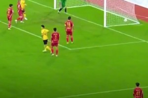 一个争冠，一个保级，成都蓉城和梅州客家的这场比赛谁都输不起!